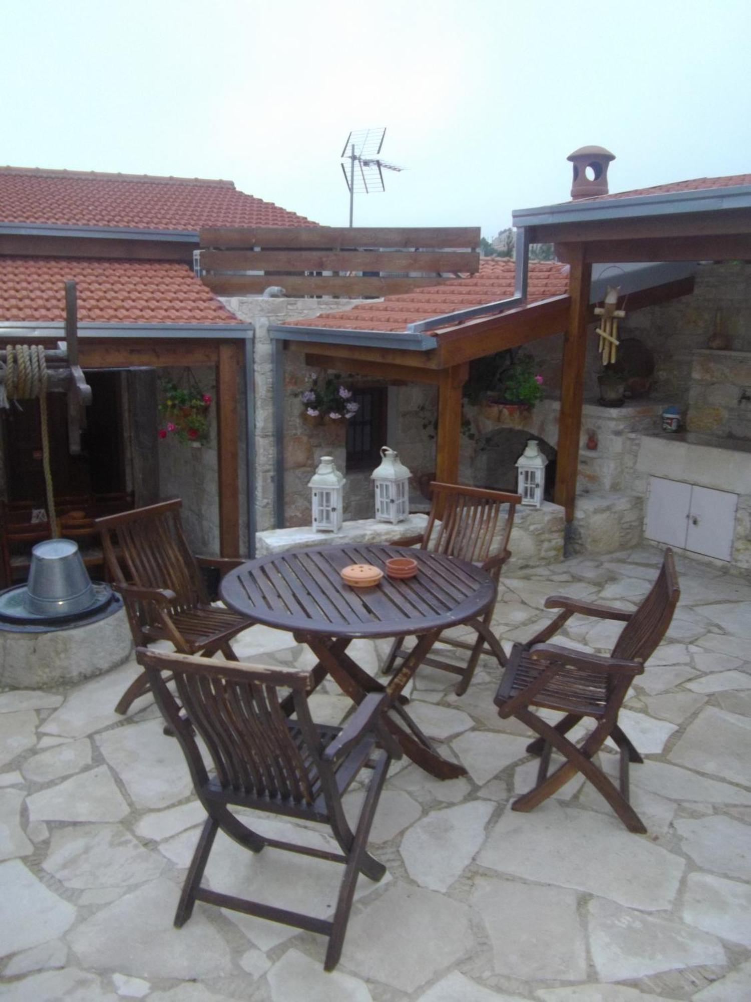 Xenios Cottages Lofou Zimmer foto