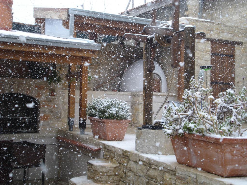 Xenios Cottages Lofou Exterior foto