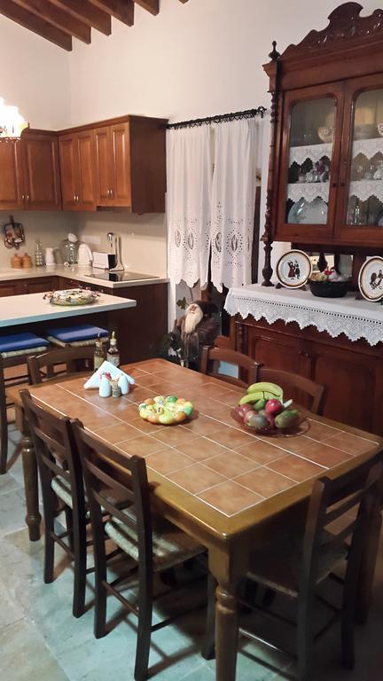 Xenios Cottages Lofou Zimmer foto