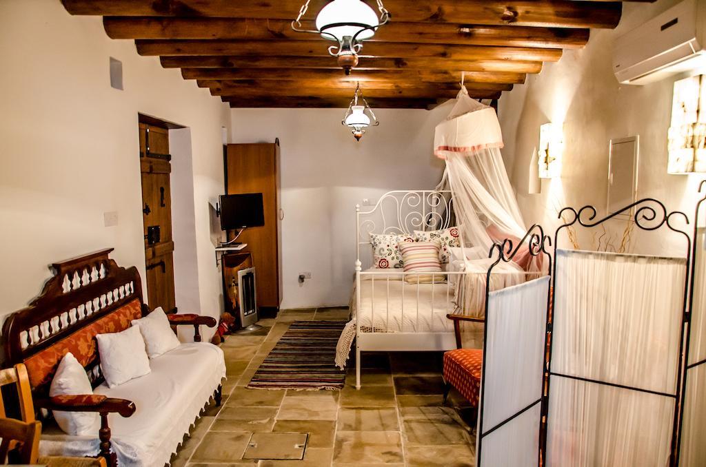 Xenios Cottages Lofou Zimmer foto