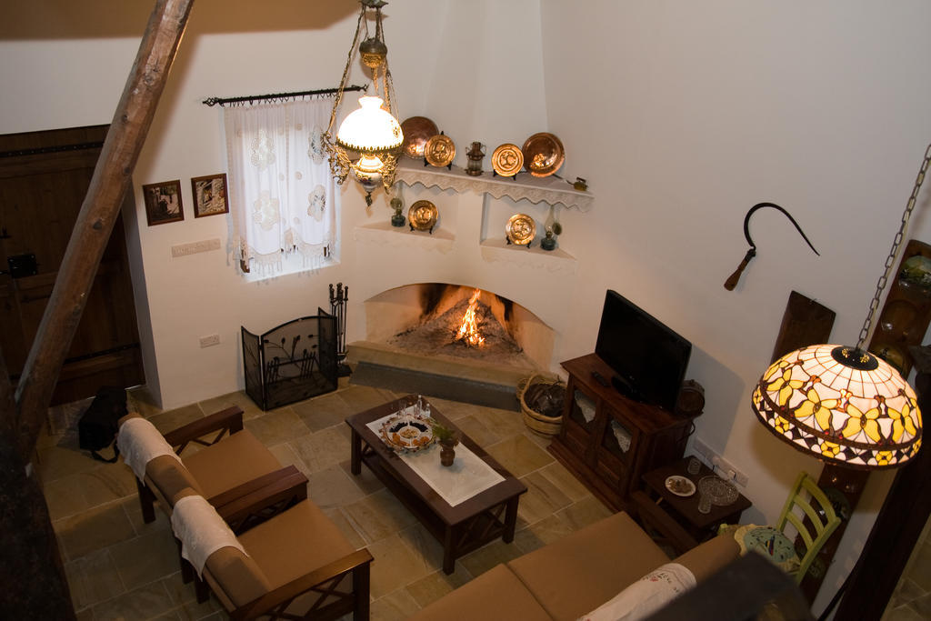 Xenios Cottages Lofou Zimmer foto